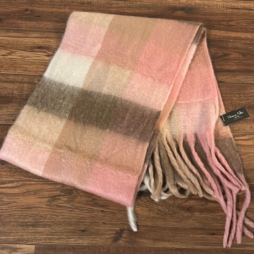 NWT Plaid Pink Scarf/Wrap